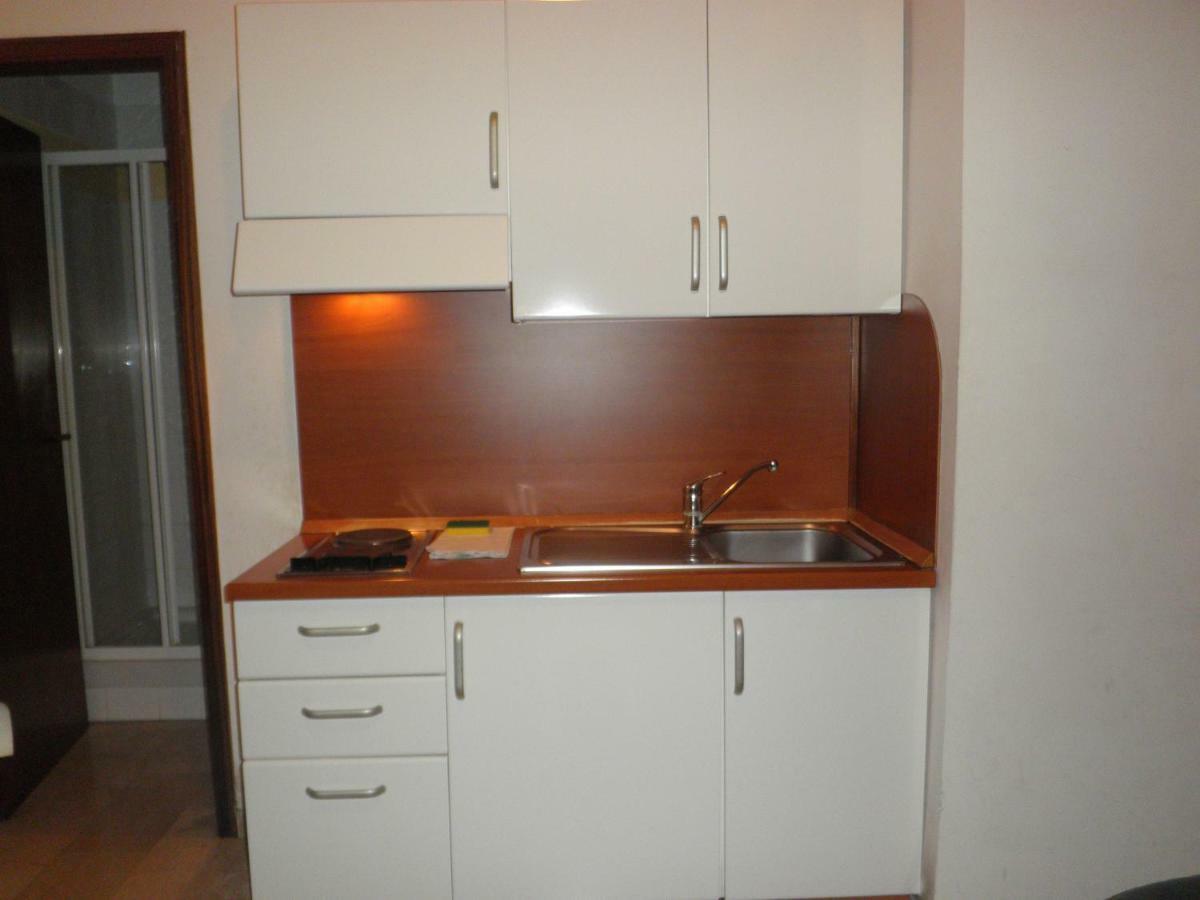 Residence Executive Ancona Rum bild